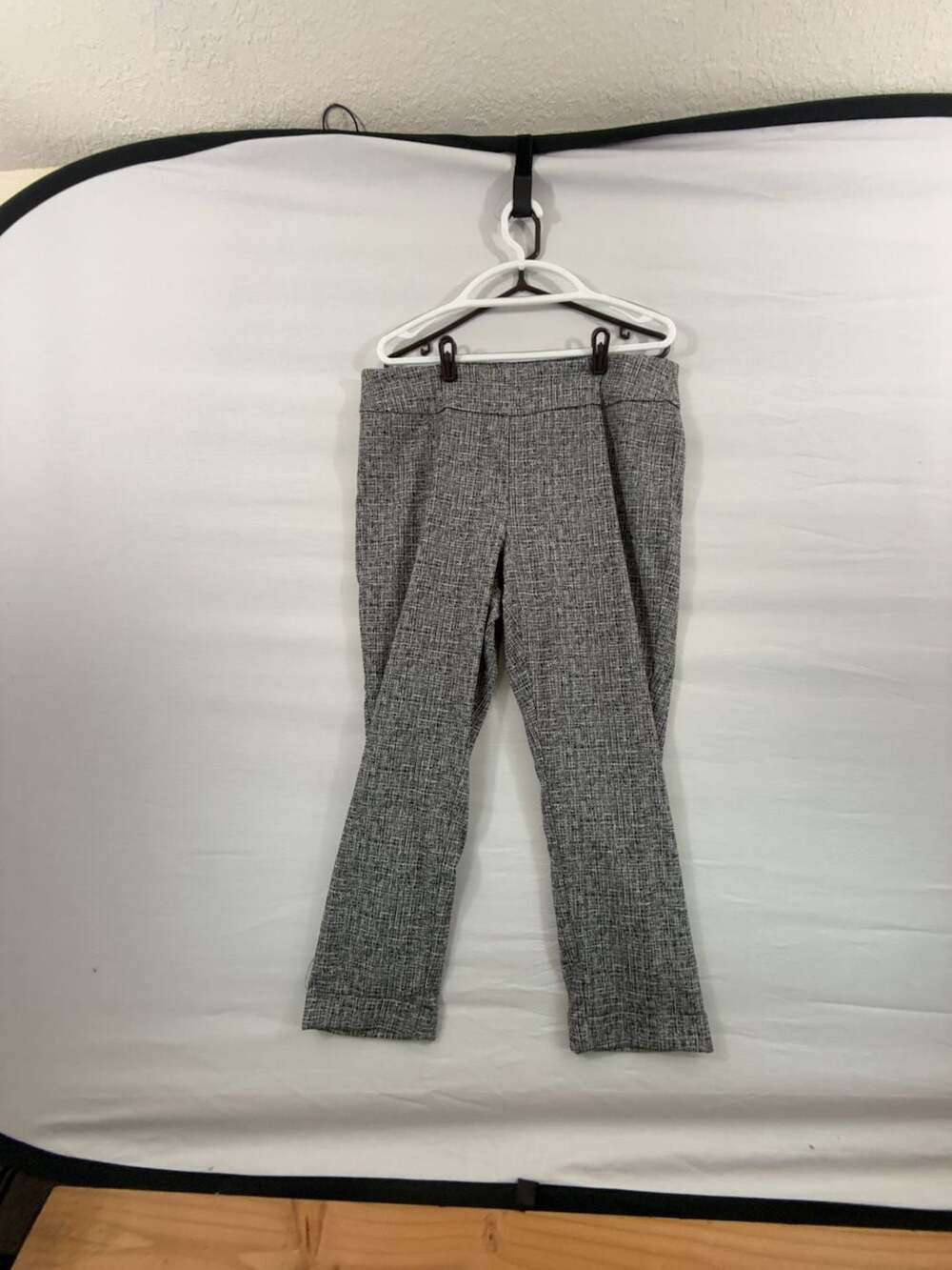 Tribal Black and White Tweed Pattern Pull-On Ankle Pants Size 20W
